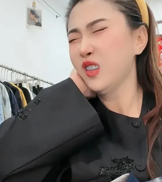 Influencer Meninggal Saat Live Streaming, Dikenal Sering Begadang Demi Jualan